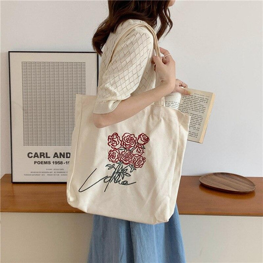 BEAR DESIGN PUFFY CLOTH BAG - Cosmique Studio