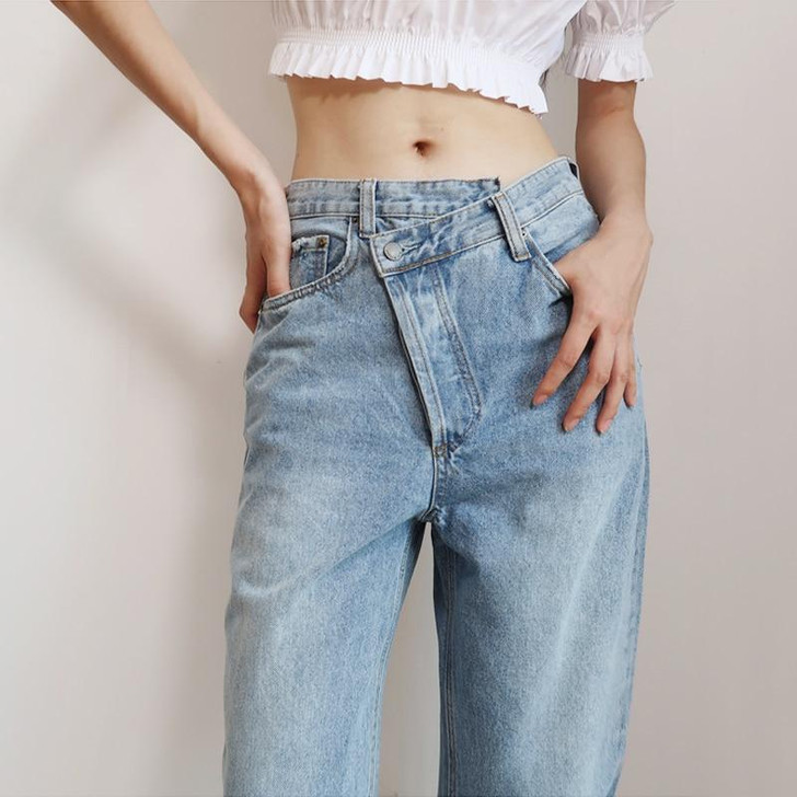 ASYMMETRIC HIGH WAIST SLIM JEANS 