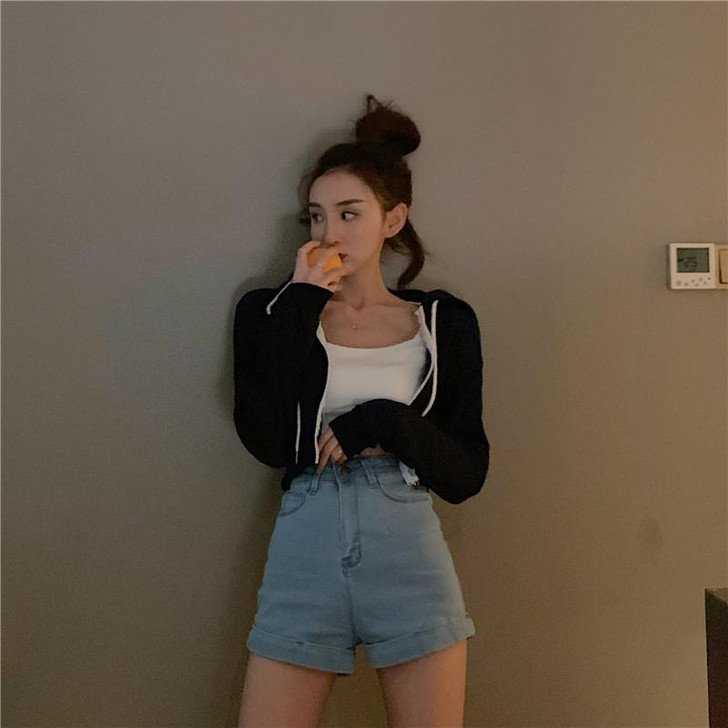 RETRO STYLE CHIC HIGH WAIST DENIM SHORTS - Cosmique Studio RETRO STYLE CHIC HIGH WAIST DENIM SHORTS - Cosmique Studio