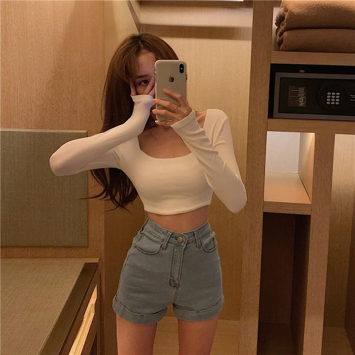 RETRO STYLE CHIC HIGH WAIST DENIM SHORTS - Cosmique Studio RETRO STYLE CHIC HIGH WAIST DENIM SHORTS - Cosmique Studio