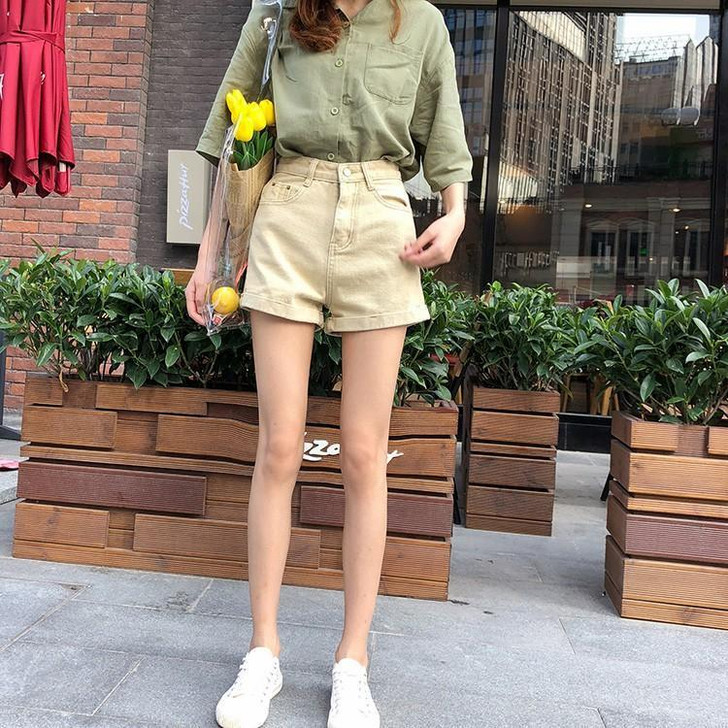TRENDY RETRO DENIM SHORTS - Cosmique Studio TRENDY RETRO DENIM SHORTS - Cosmique Studio
