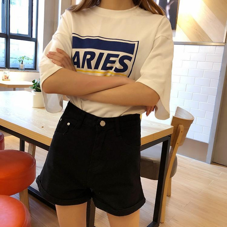 TRENDY RETRO DENIM SHORTS - Cosmique Studio TRENDY RETRO DENIM SHORTS - Cosmique Studio