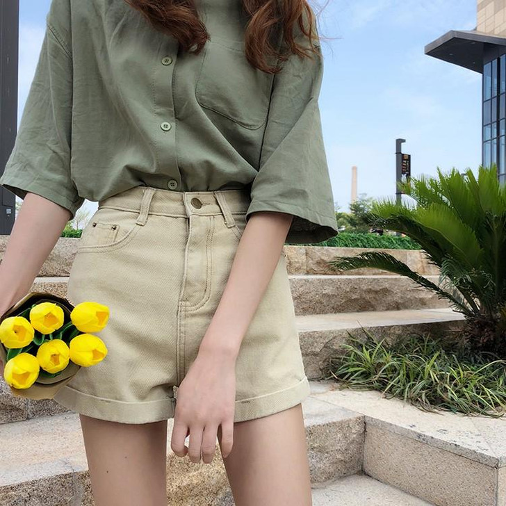 TRENDY RETRO DENIM SHORTS - Cosmique Studio TRENDY RETRO DENIM SHORTS - Cosmique Studio