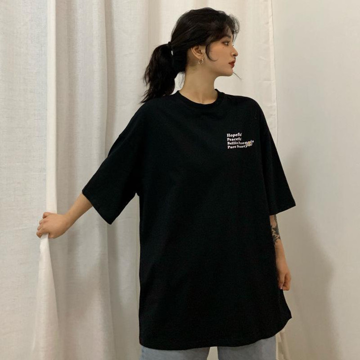 AESTHETIC STYLE DAISY PRINTED TEE - Cosmique Studio AESTHETIC STYLE DAISY PRINTED TEE - Cosmique Studio