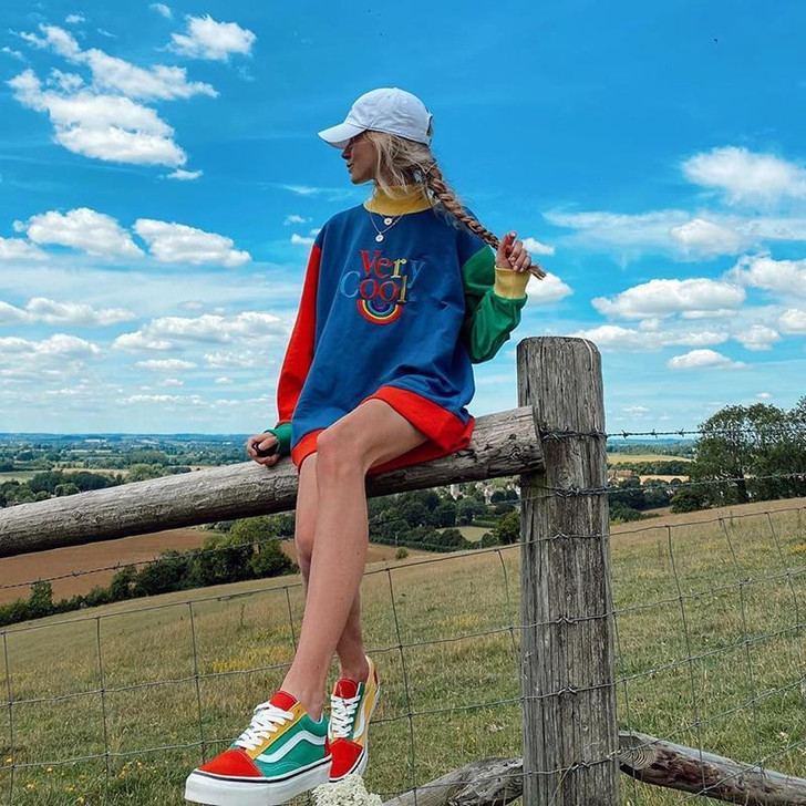 VERY COOL RAINBOW SWEATSHIRT-Cosmique Studio-aesthetic-clothing-store VERY COOL RAINBOW SWEATSHIRT-Cosmique Studio-aesthetic-clothing-store