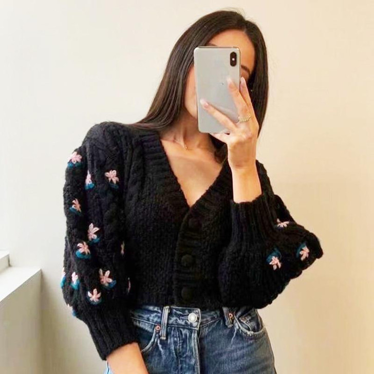 ELEGANT AUTUMN V-NECK KNITTED SWEATER-Cosmique Studio-aesthetic-clothing-store ELEGANT AUTUMN V-NECK KNITTED SWEATER-Cosmique Studio-aesthetic-clothing-store