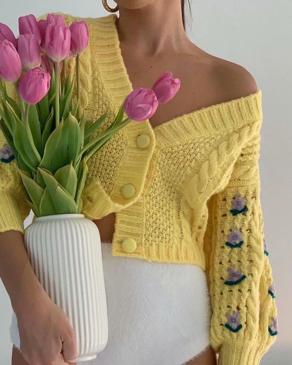 ELEGANT AUTUMN V-NECK KNITTED SWEATER-Cosmique Studio-aesthetic-clothing-store ELEGANT AUTUMN V-NECK KNITTED SWEATER-Cosmique Studio-aesthetic-clothing-store