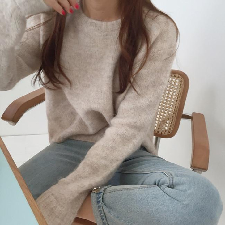 SOFT ELEGANT KNITTED SWEATER - Cosmique Studio