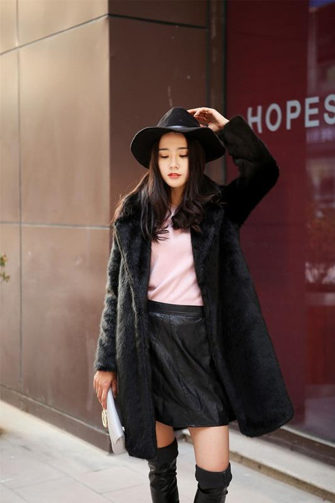 ELEGANT SOFT FAUX FUR COAT-Cosmique Studio-Aesthetic-Outfits ELEGANT SOFT FAUX FUR COAT-Cosmique Studio-Aesthetic-Outfits