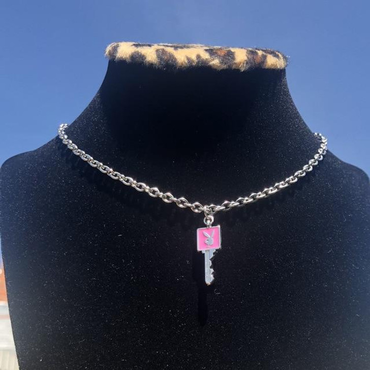 HARAJUKU RABBIT KEY CHOKER NECKLACE - Cosmique Studio - Aesthetic Outfits HARAJUKU RABBIT KEY CHOKER NECKLACE - Cosmique Studio - Aesthetic Outfits