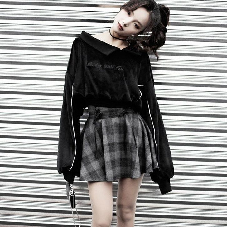EGIRL GRAY PLAID MINI SKIRT - Cosmique Studio - Aesthetic Outfits EGIRL GRAY PLAID MINI SKIRT - Cosmique Studio - Aesthetic Outfits