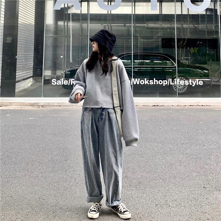 KOREAN OVERSIZE CROP SWEATSHIRT - Cosmique Studio - Aesthetic Clothes