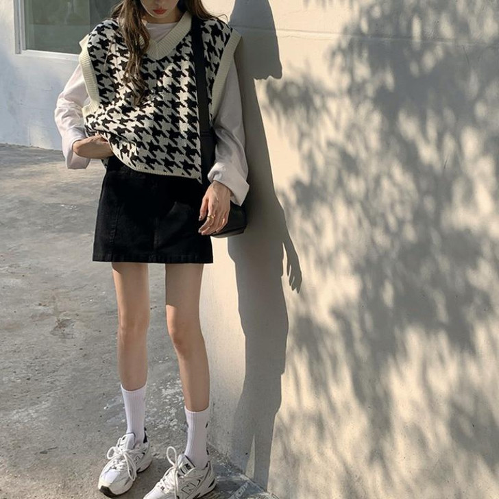 AESTHETIC KNITTED LOOSE SWEATER - Cosmique Studio - Aesthetic Clothes AESTHETIC KNITTED LOOSE SWEATER - Cosmique Studio - Aesthetic Clothes