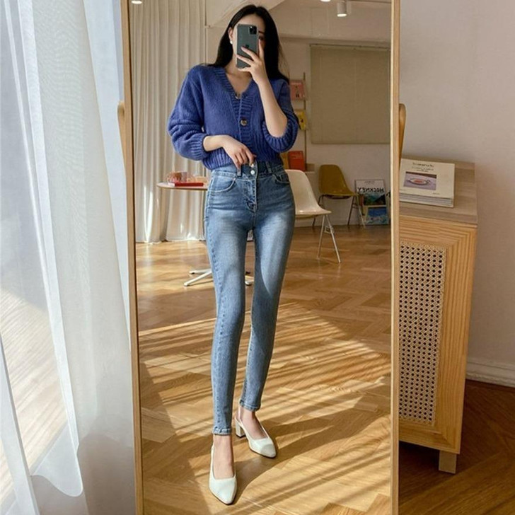 VSCO AESTHETIC CROPPED CARDIGAN - Cosmique Studio VSCO AESTHETIC CROPPED CARDIGAN - Cosmique Studio