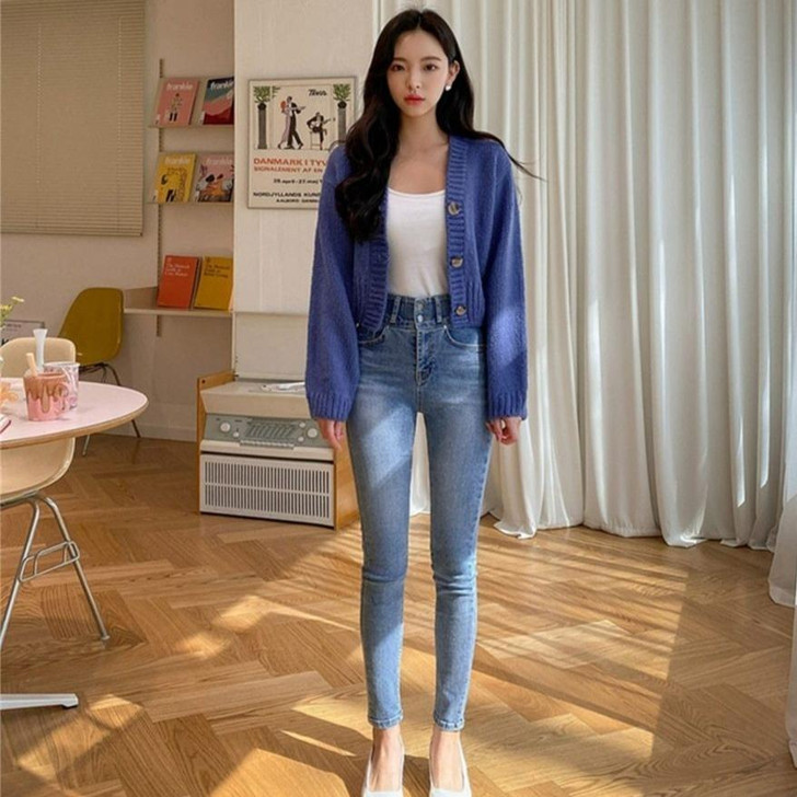 VSCO AESTHETIC CROPPED CARDIGAN - Cosmique Studio VSCO AESTHETIC CROPPED CARDIGAN - Cosmique Studio