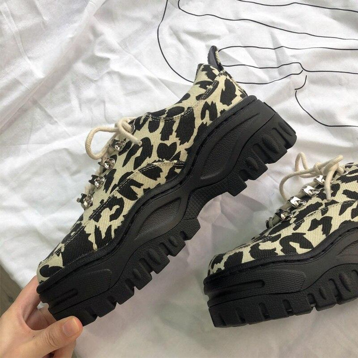 aesthetic platform sneakers