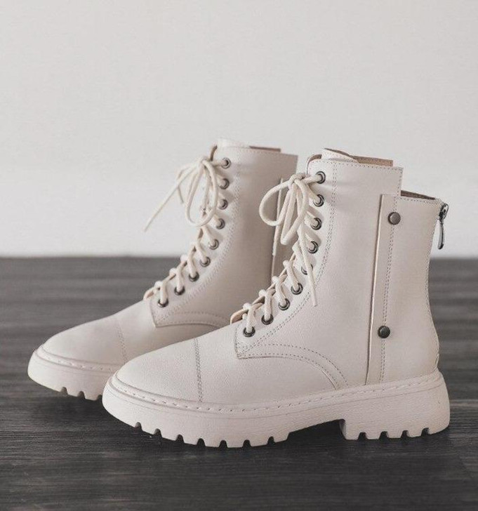 GRUNGE AESTHETIC ANKLE BOOTS - Cosmique Studio GRUNGE AESTHETIC ANKLE BOOTS - Cosmique Studio
