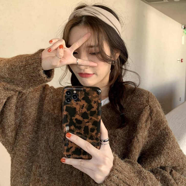 VINTAGE AESTHETIC AMBER LEOPARD PHONE CASE - Cosmique Studio