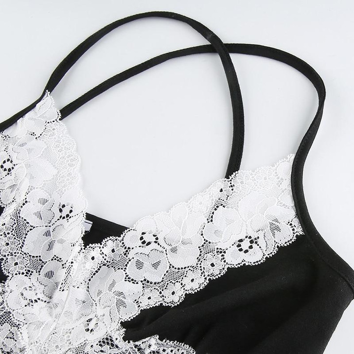 Y2K AESTHETIC LACE BLACK CROP TOP - Cosmique Studio Y2K AESTHETIC LACE BLACK CROP TOP - Cosmique Studio