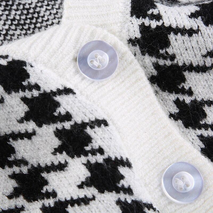 Y2K AESTHETIC KNITTED CROP BLACK SWEATER Y2K AESTHETIC KNITTED CROP BLACK SWEATER