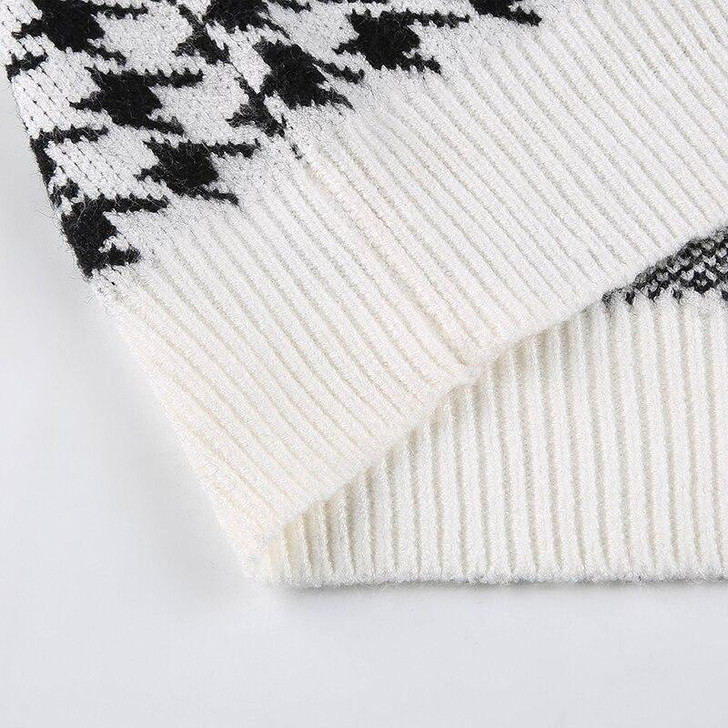 Y2K AESTHETIC KNITTED CROP BLACK SWEATER Y2K AESTHETIC KNITTED CROP BLACK SWEATER