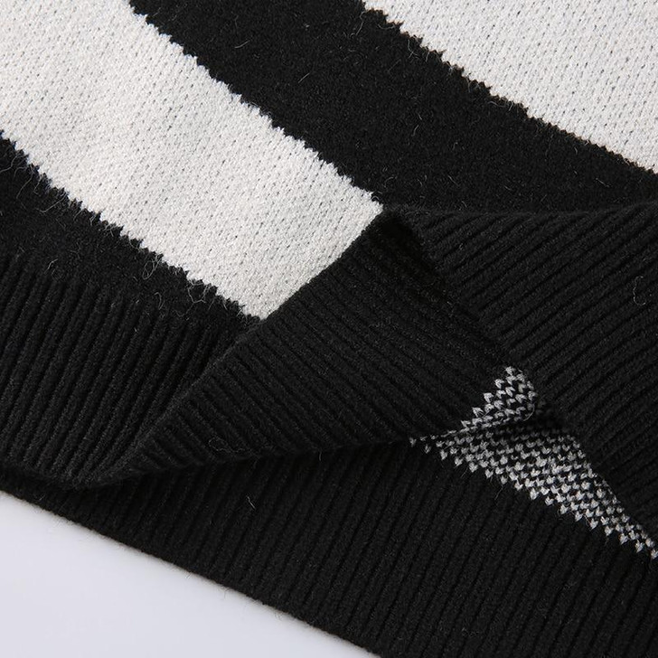 GRUNGE AESTHETIC CIRCULAR DESIGN KNITTED SWEATER GRUNGE AESTHETIC CIRCULAR DESIGN KNITTED SWEATER