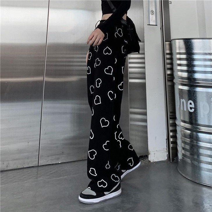 GRUNGE AESTHETIC HEART SHAPE PATTERN BLACK PANTS