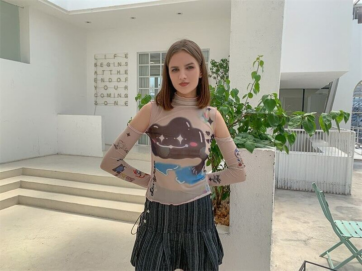 Aesthetic cartoon print off shoulder top Aesthetic cartoon print off shoulder top