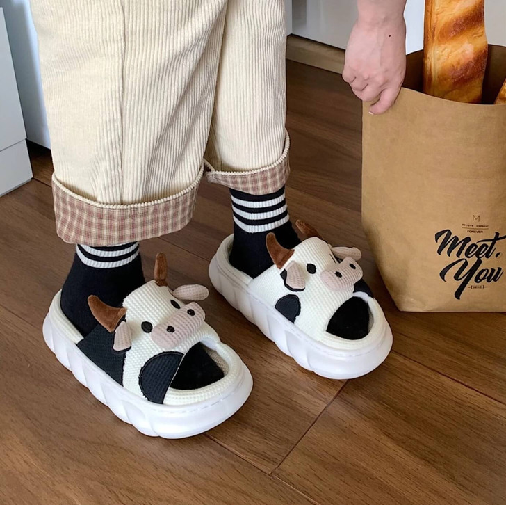 Linen Cow Print Slippers Linen Cow Print Slippers