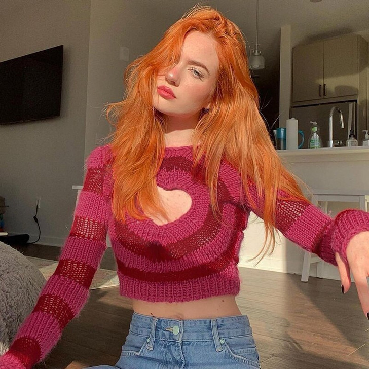 Y2K HEART KNIT SWEATER Y2K HEART KNIT SWEATER