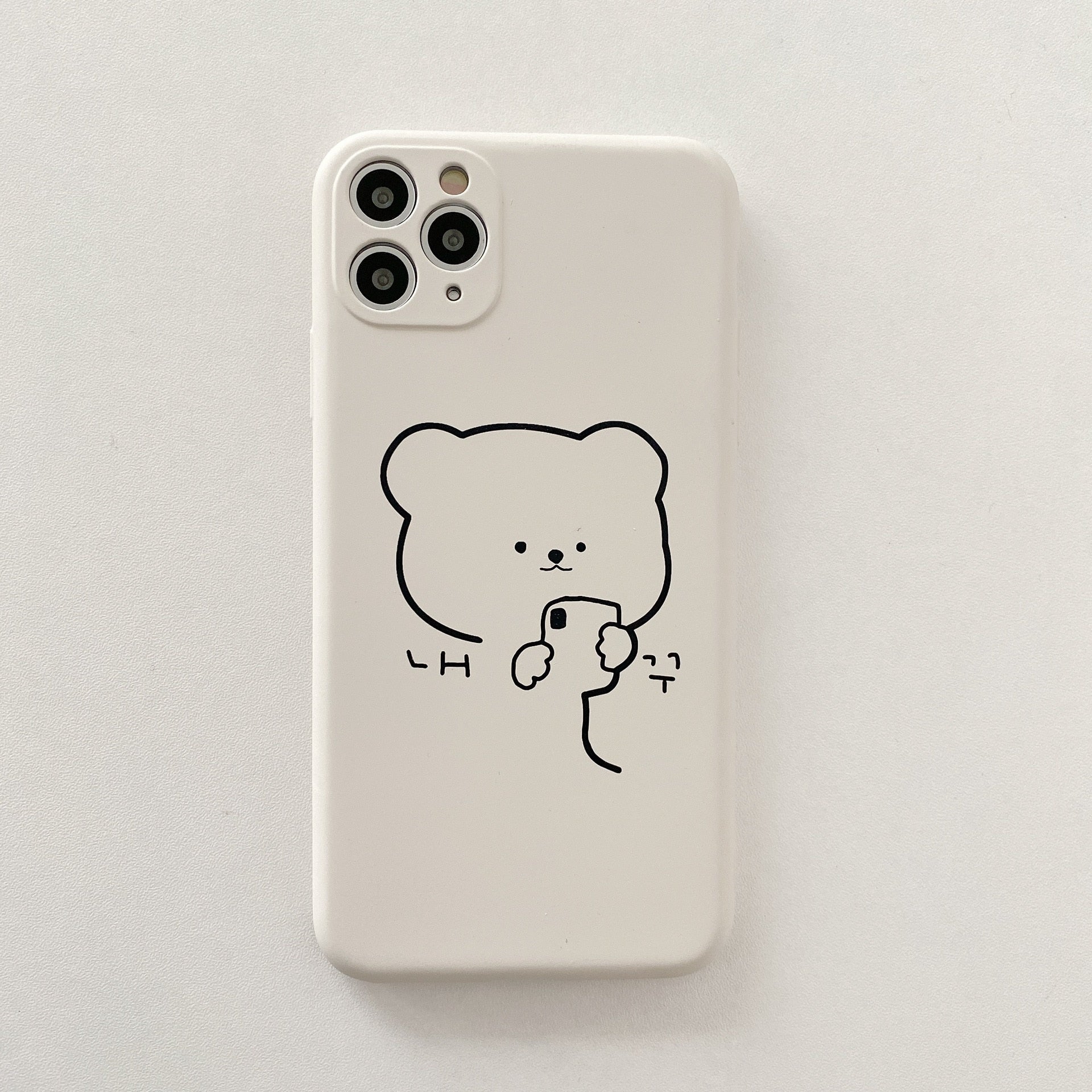 MINIMAL CUTE BEAR DESIGN WHITE PHONE CASE MINIMAL CUTE BEAR DESIGN WHITE PHONE CASE