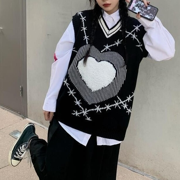 Barbed Heart Sweater Vest - Cosmique Studio