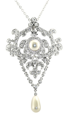 Queen Elizabeth II's Jubilee pendant & detachable brooch