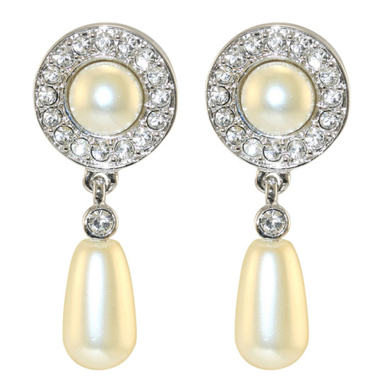 Queen Elizabeth II's Jubilee pearl drop earrings