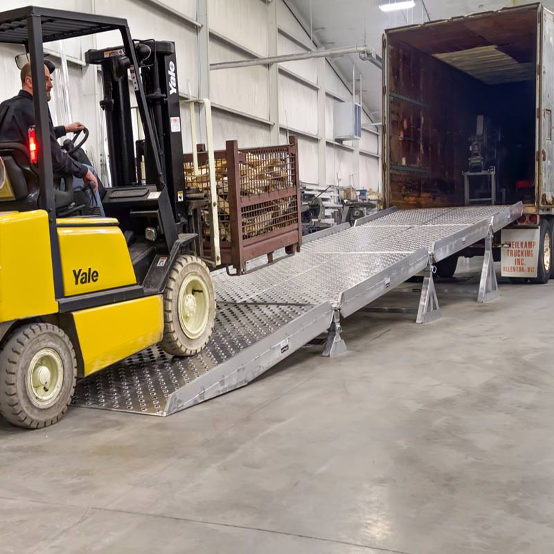 SemiTruck Fifth Wheel Frame Ramps