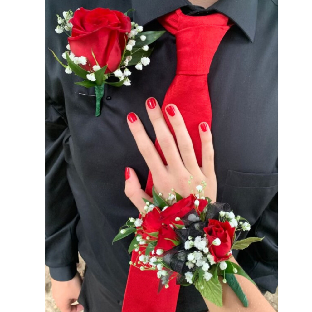 Set of Boutoniere and Wrist Corsage #21 — El Paso florist arrangement