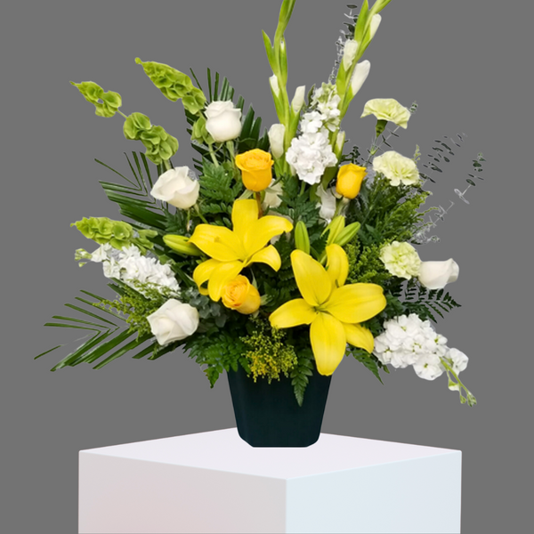 Graceful Heart — El Paso florist arrangement