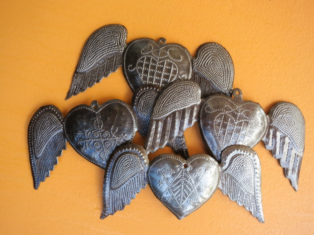 Hearts with Wings (set of 3)  SM364  6" X 3"