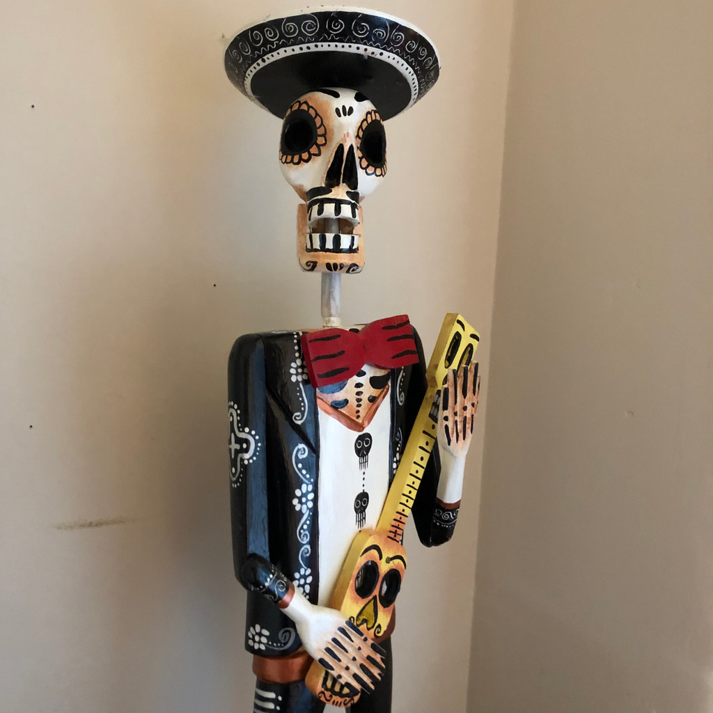 Mariachi Skeleton Dia de los Muertos Day of the Dead hand carved Guatemala  24" x 7" x 4.75"