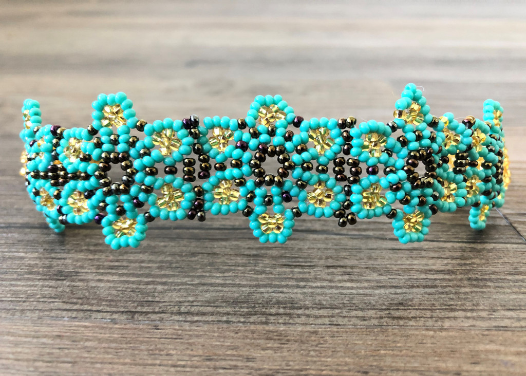 Mayan Beaded Artwork, Daisy Flower Bracelet, Turquoise and Gold, Handmade in Guatemala, Jewelry, Gift Giving, Beads