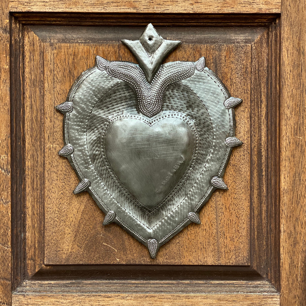 Sacred Milagro Heart, Charming Inspirational Wall Decor, Handmade in Haiti from Recycled Oil Drums 7 In. x 9 In.