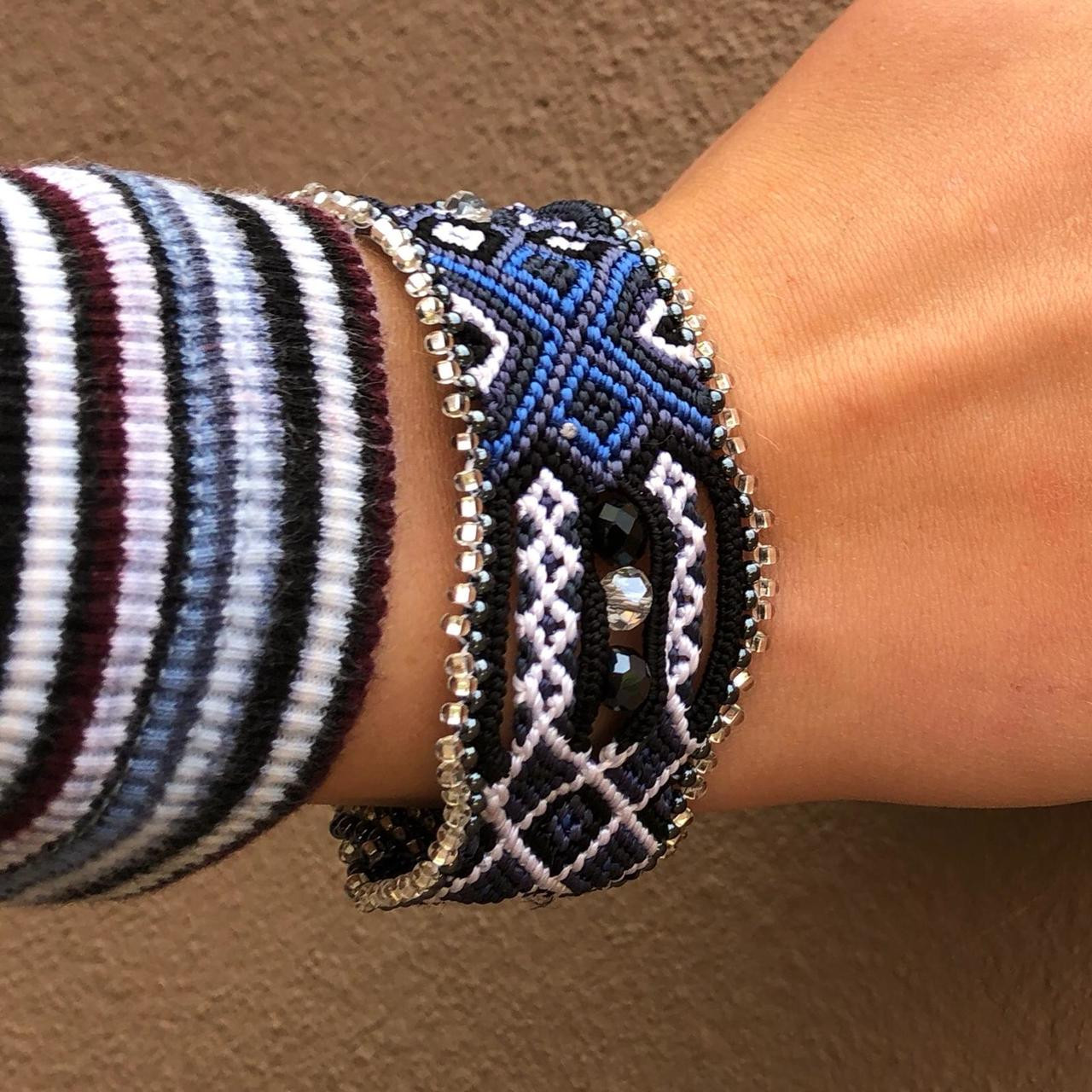 Handmade Bracelet, Turquoise, Blue and Silver Tones, Beaded, Magnetic Closure, Friendship 1" x 6.75"