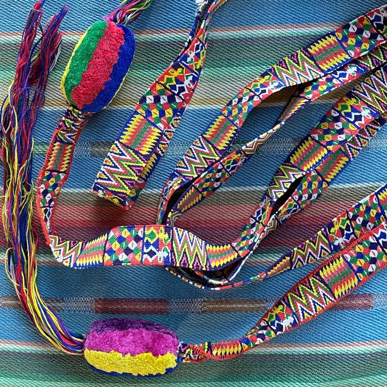 民芸品】幾何学模様のタペストリー【中南米】 （商品案内