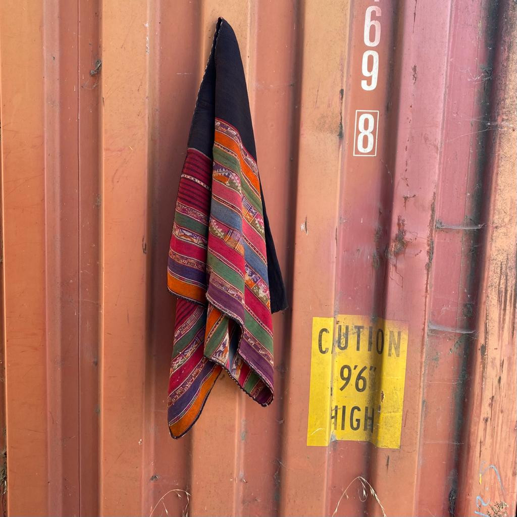 Manta, Antique Bolivian Manta, Anteique Bolivian Decor, Bolivian Textiles, VIntage Bolivian Textiles, Bolivian FOlk ARt, Colorful Manta, Collectible Textiles, Home Decor Textiles, Bolivia Folk Art, Antique Manta