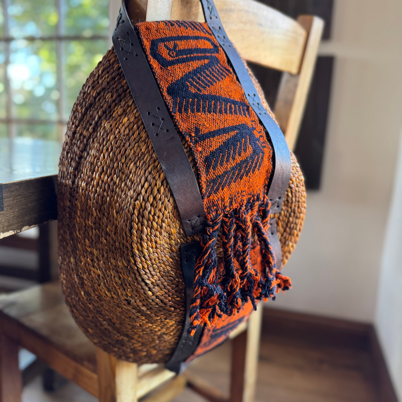 DETAIL OF WEAVING TARABUCO BASKET