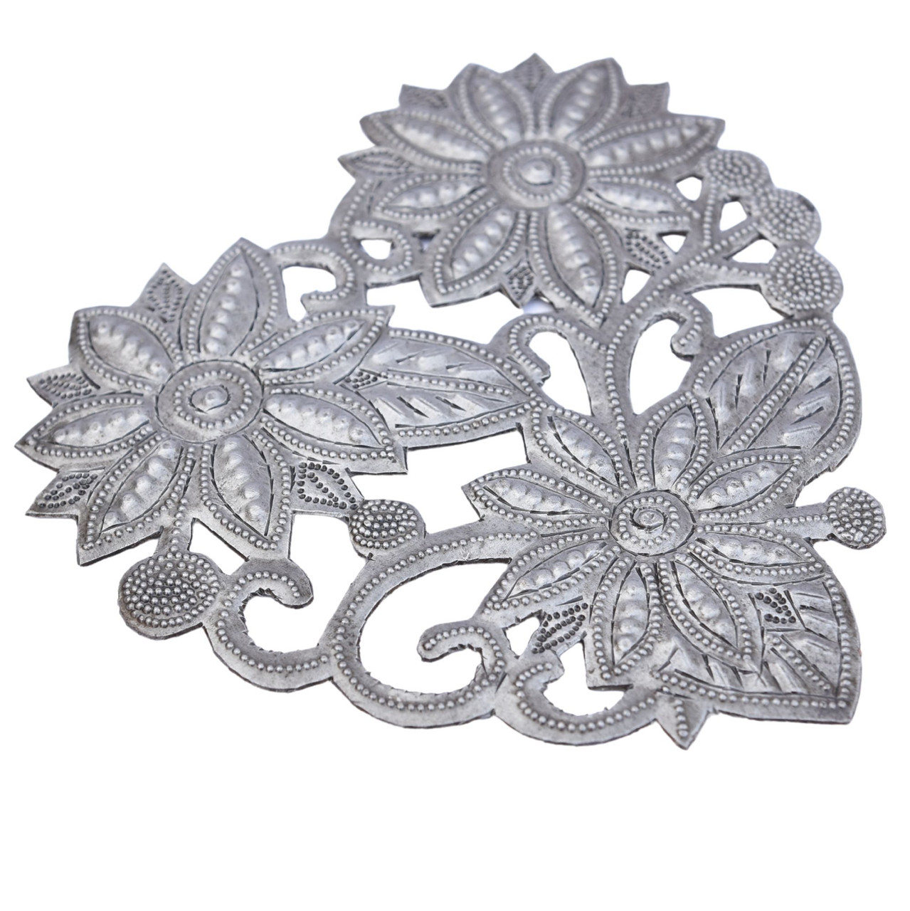 Handmade recycled metal heart
Garden heart wall art
Fair Trade Haitian décor