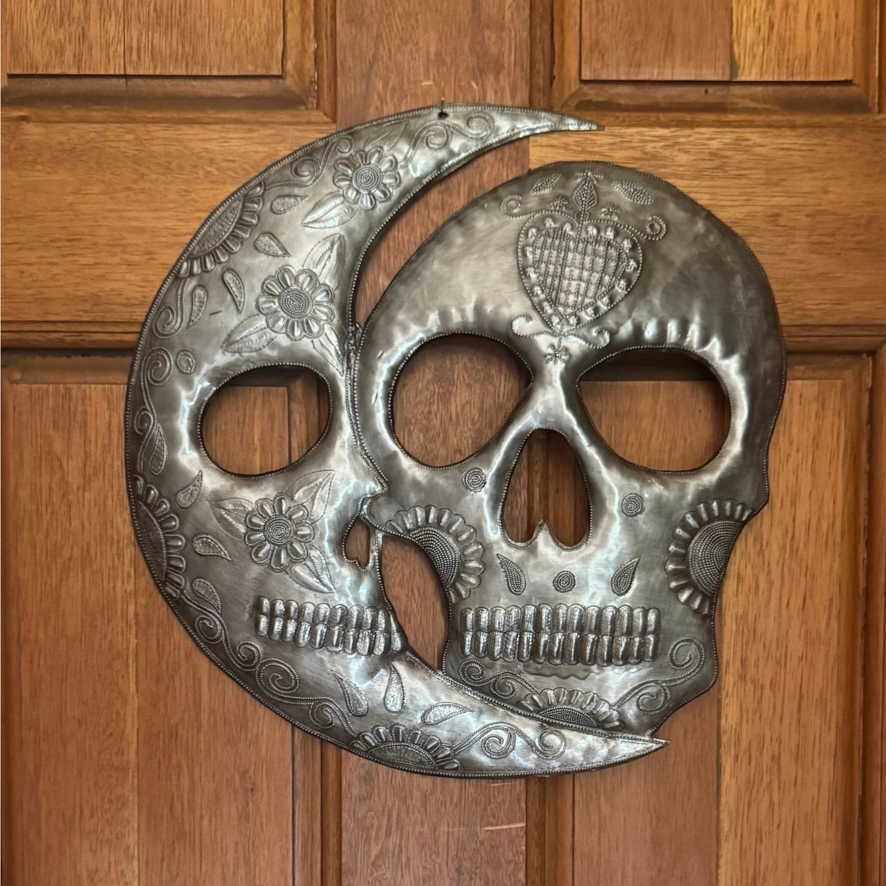 AUTHENTIC HANDMADE CRAFTSMANSHIP – Individually handcrafted in Haiti using traditional metalworking techniques. Each piece features unique hand-tooled detailing.
