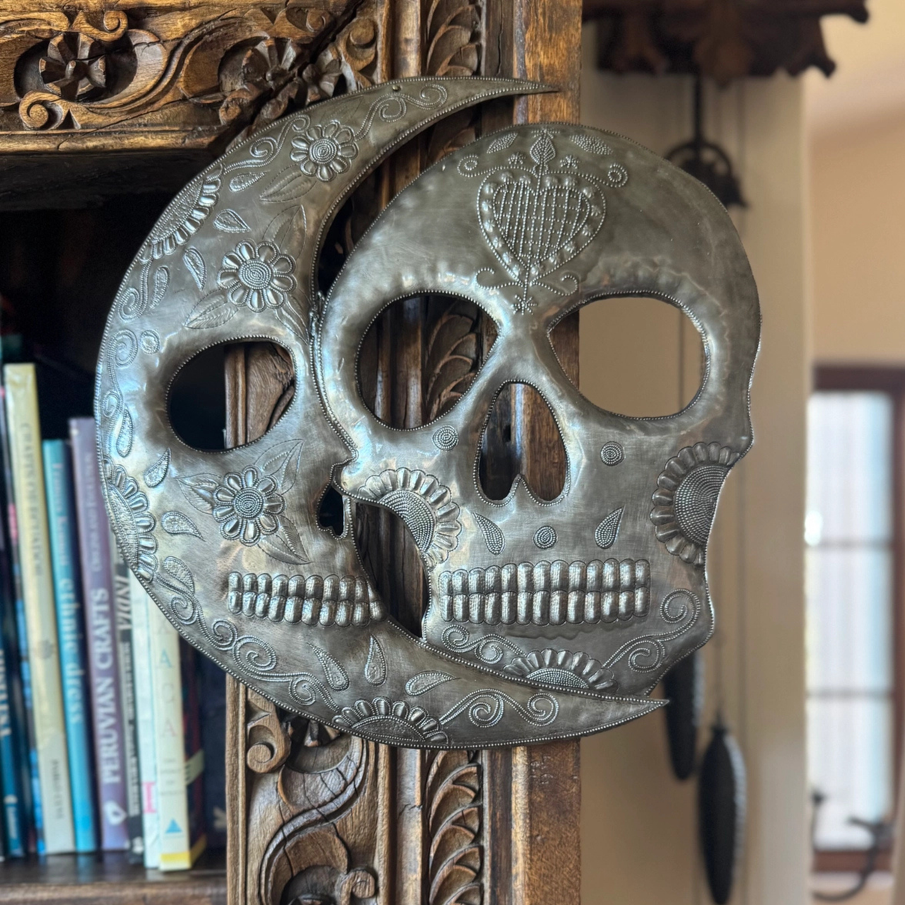 CELESTIAL SKULL & MOON SYMBOLISM – Combines powerful skull imagery with the crescent moon, symbolizing transformation, protection, spiritual cycles, and mystery.
