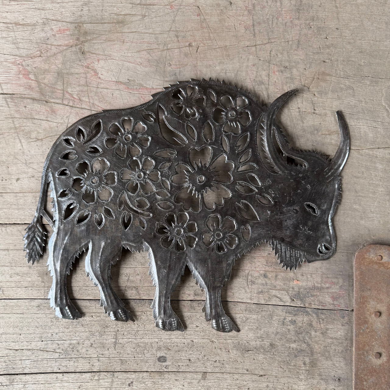 buffalo wall art metal
bison wall decor
Western wall decor