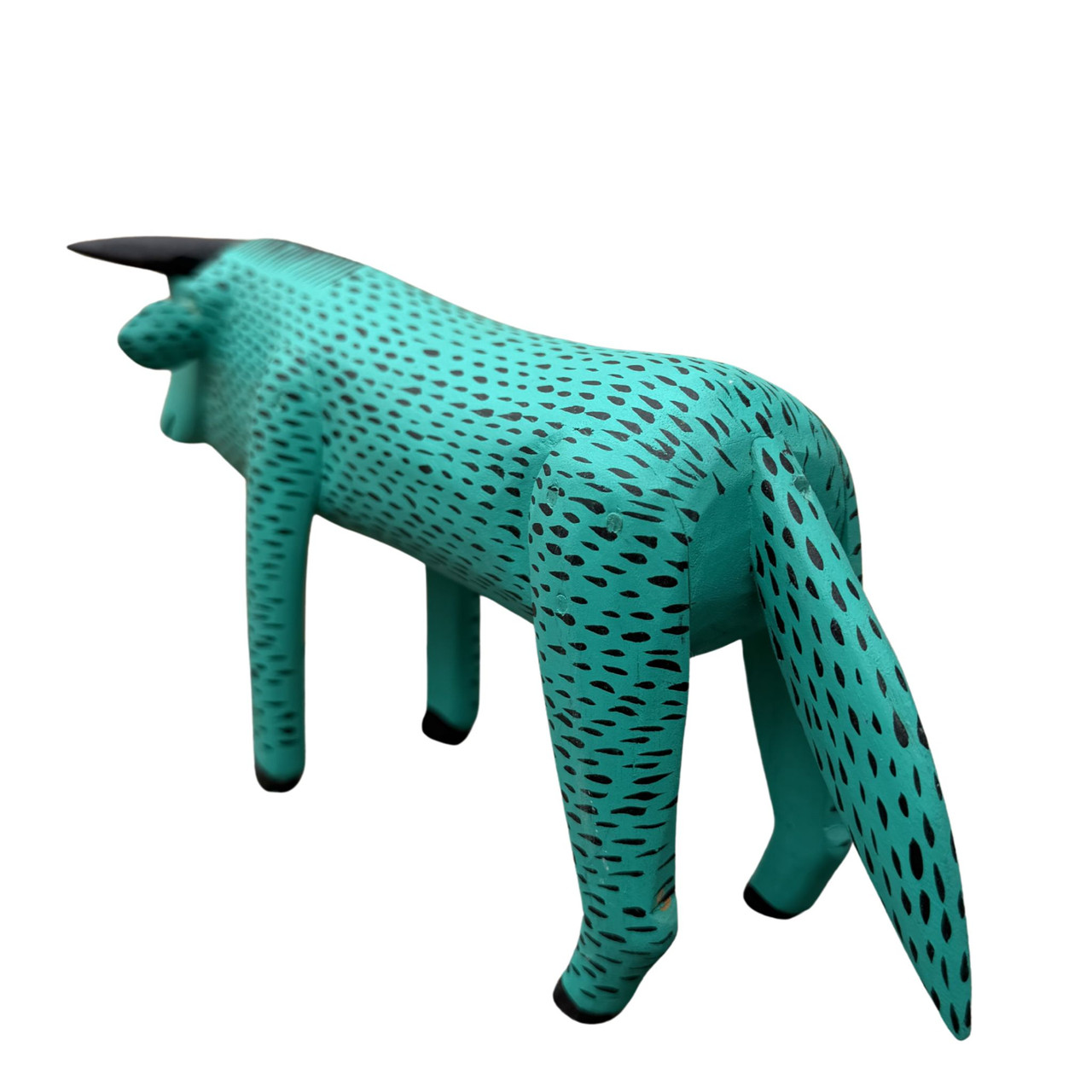 Oaxaca sculpture
turquoise alebrije
patterned alebrije
collectible folk art
Zapotec carving
Mexican artisan